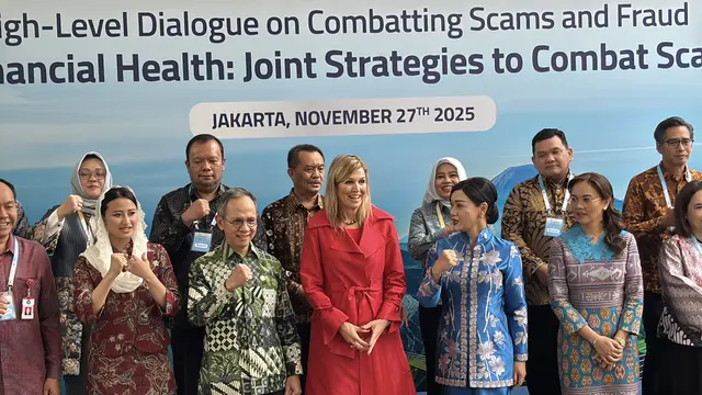 Ketua Dewan Komisioner OJK, Mahendra Siregar menerima kunjungan Ratu Maxima, Kamis (27/11/2025). (Foto: Liputan6.com/Tira Santia)