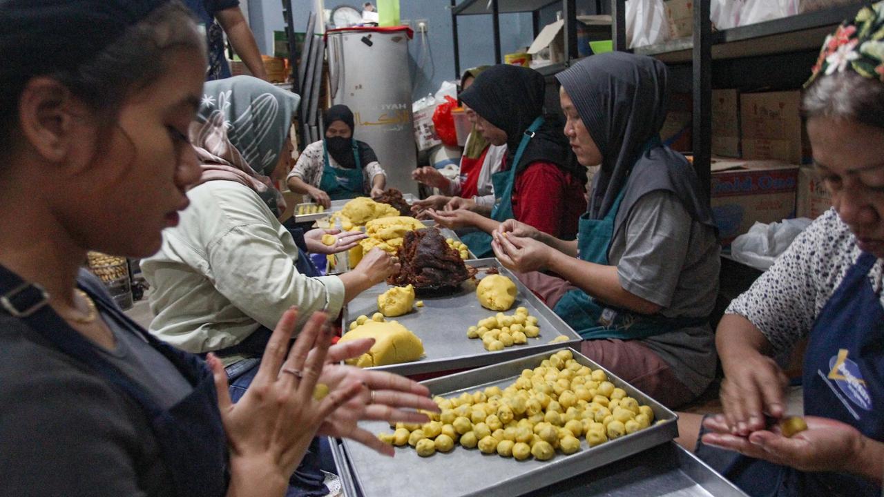 FOTO: Produksi Kue Lebaran Kampung Nastar Meningkat Jelang Lebaran