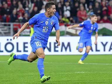 Italia berhasil mencuri kemenangan saat bersua Hungaria pada match day keenam Grup 3 UEFA Nations League A 2022 yang berlangsung di Puskas Arena, Budapest, Selasa (27/9/2022) dini hari WIB. (AP via MTI/Zsolt Szigetvary)