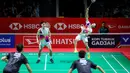 Pasangan ganda putra Indonesia Raymond Indra/Nikolaus Joaquin saat bertanding melawan wakil Prancis, Eloi Adam/Leo Rossi di Istora Gelora Bung Karno (GBK), Senayan, Jakarta, Selasa (20/1/2026). Ganda putra Indonesia Raymond Indra/Nikolaus Joaquin sukses melangkah ke babak 16 besar Indonesia Masters 2026. (Bola.com/Bagaskara Lazuardi)