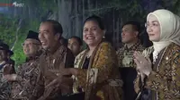 Presiden Joko Widodo (Jokowi) bersama Ibu Negara Iriana Joko Widodo atau Jokowi menghadiri acara Istana Berbatik yang diadakan di Kompleks Istana Merdeka Jakarta, Minggu (1/10/2023) malam.. (Kredit foto: tangkapan layar youtube sekretariat presiden)