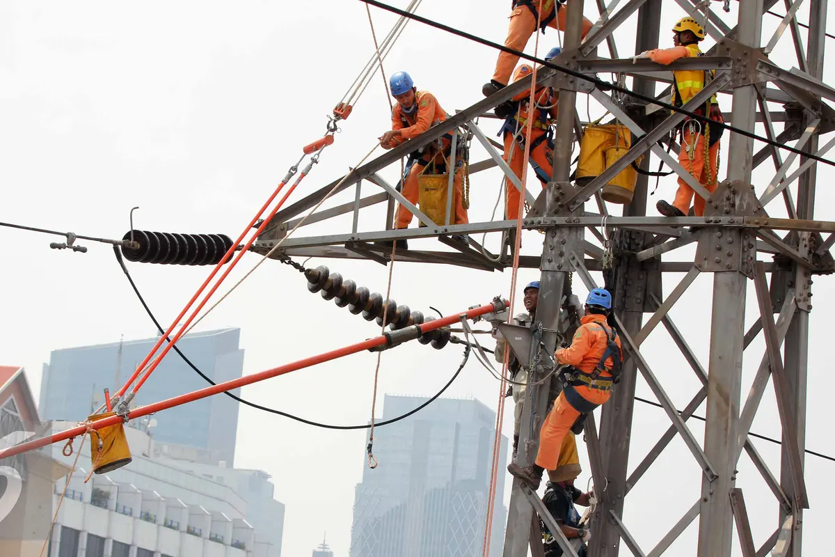 PLN Disjaya menyatakan bahwa terjadi perubahan konsumsi listrik DKI Jakarta akibat berhentinya sebagian aktivitas saat Lebaran 2017.