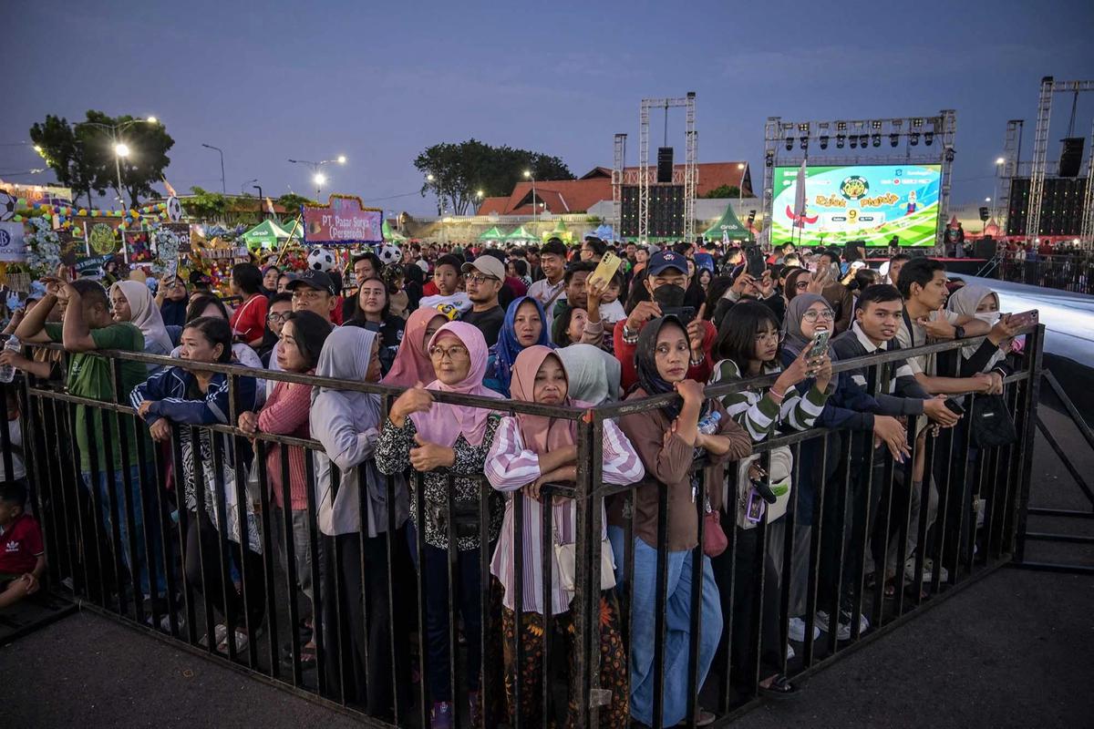 FOTO: Warna Warni Rujak Phoria Meriahkan HUT Ke-733 Surabaya