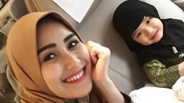 [Bintang] Ayu Ting Ting dan Bilqis