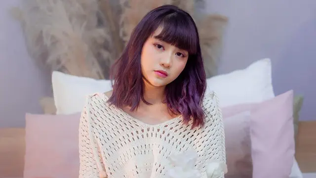FOTO: Gaya Ghea Indrawari Berbagai Warna Rambut, Bak Idol Korea