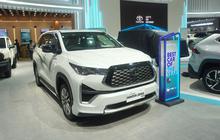 Kijang Innova Reborn vs Innova Zenix, Laris Mana?