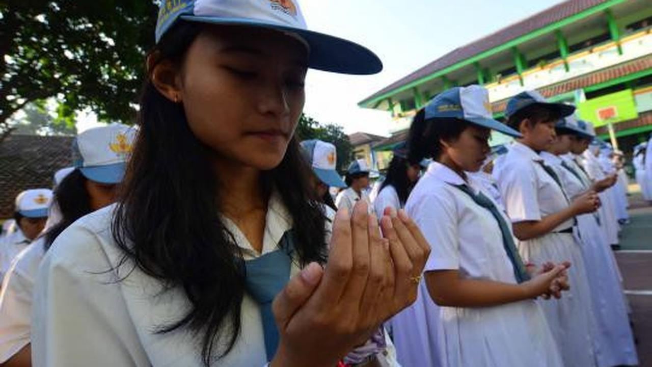 Doa iringi hari pertama ujian nasional 