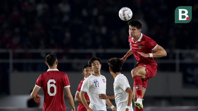 Foto: Momen Menarik saat Timnas Indonesia U-23 Melawan Chinese Taipe, Ada yang Kasih Ucapan Selamat Ultah untuk Marselino Ferdinan