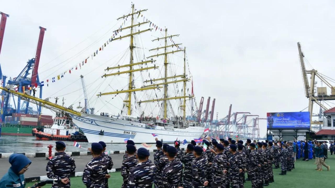 FOTO: KRI Bima Suci Jalankan Misi Pelayaran Diplomasi dan Latihan Taruna TNI AL