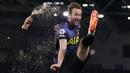 Striker Tottenham Hotspur, Harry Kane menjelma menjadi predator menakutkan bagi lawan-lawannya di muka gawang. Total 243 gol telah dicetaknya di semua ajang kompetisi. Di Liga Inggris ada 5 klub yang paling sering dibobol gawangnya. Klub mana saja? Simak Uraiannya. (AP/Matt Dunham)