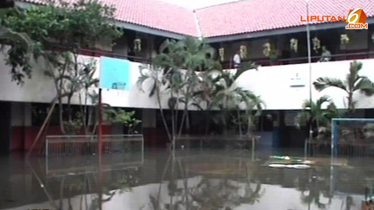 banjir-sekolah-140130b.jpg