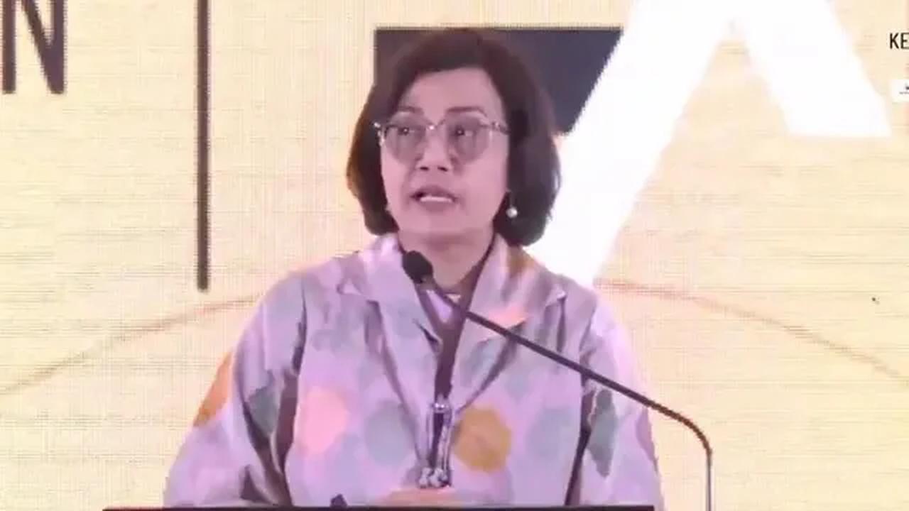 Target tinggi ini dipasang untuk mendorong kebangkitan bisnis industri dalam negeri hingga UMKM.