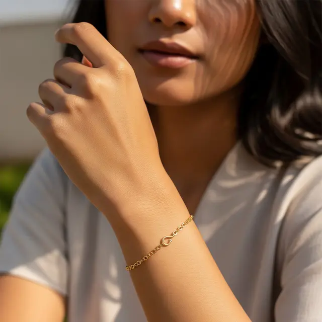 9 Inspirasi Gelang Emas yang Mudah Dipasang Sendiri, Tampil Anggun Tanpa Ribet