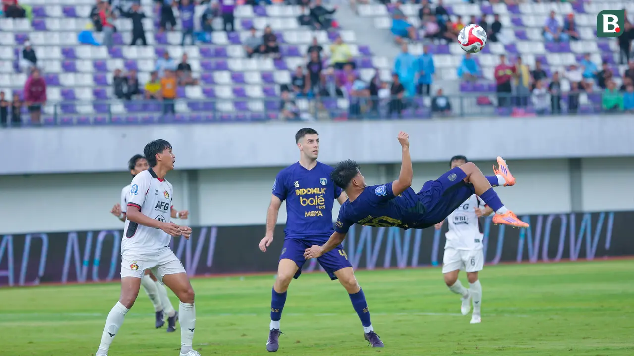 Hokky Caraka - Persita Vs Persik di BRI Super League 2025/2026
