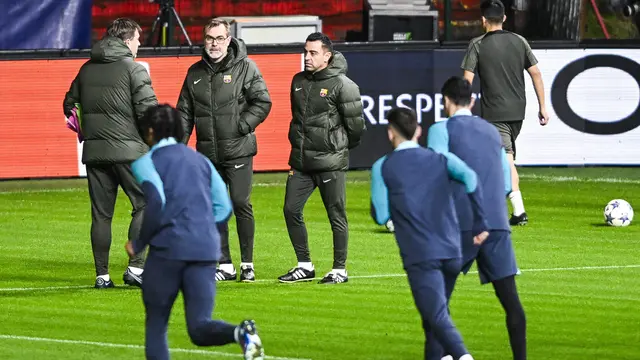 Latihan Royal Antwerp vs Barcelona