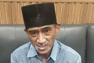 Bareskrim Polri menangkap Tatang Sutardin alias Ki Bedil terkait penjualan senjata api ilegal. (Foto: Istimewa)