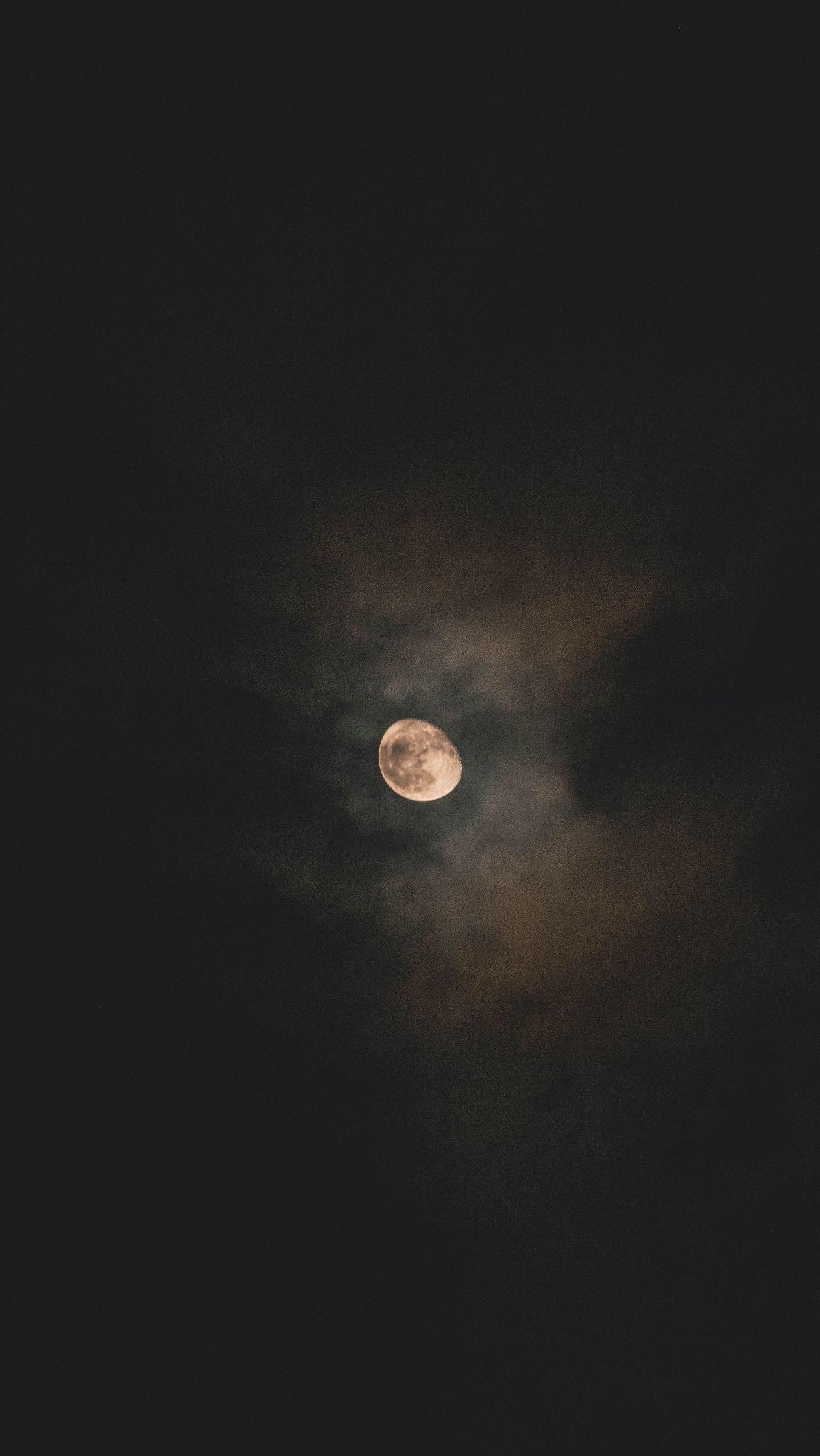 5. Cool breeze. Dark night. Bright stars.

6. Day is over, and night has come.

7. Goodbye, real world. Hello, dream world.

8. Darkness can be so romantic at times.

9. Just let the pretty lights guide you home.

10. Late night. Blurry lights. 