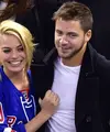 Berita pernikahan Margot Robbie dan Tom Ackerley tengah ramai dibicarakan. Rumor itu muncul setelah Margot mengunggah foto di akun Instagramnya yang menunjukkan cincin di tangannya. (doc.PEOPLE)