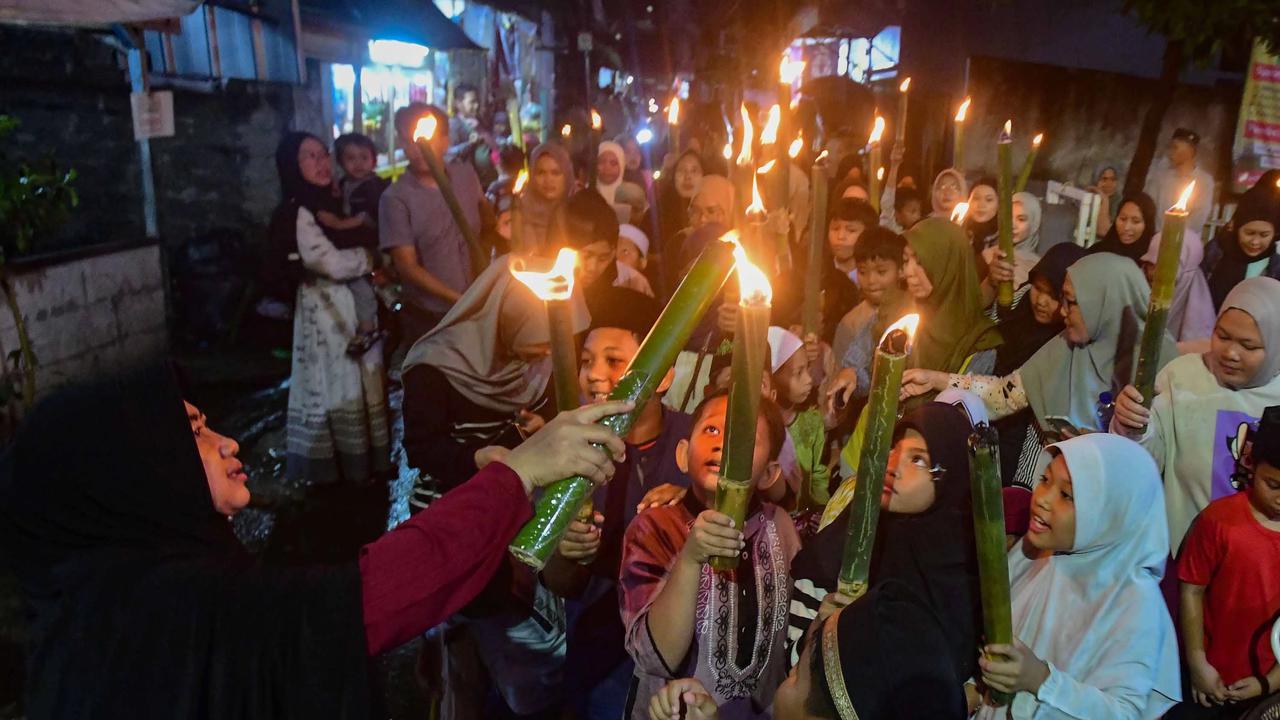 FOTO: Antusias Anak Anak Ramaikan Pawai Obor Ramadhan