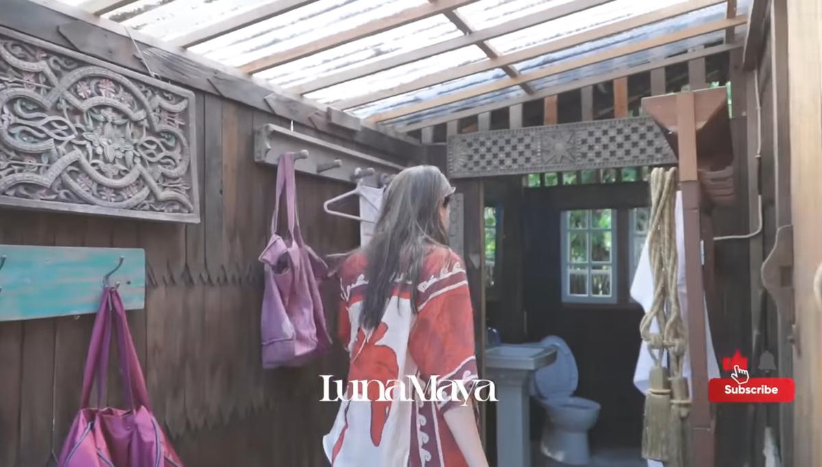 5 Potret Penginapan Baru Desa Maya di Bali, Luna Maya Syok Shower di Luar Kamar Mandi - Dilengkapi Dapur
