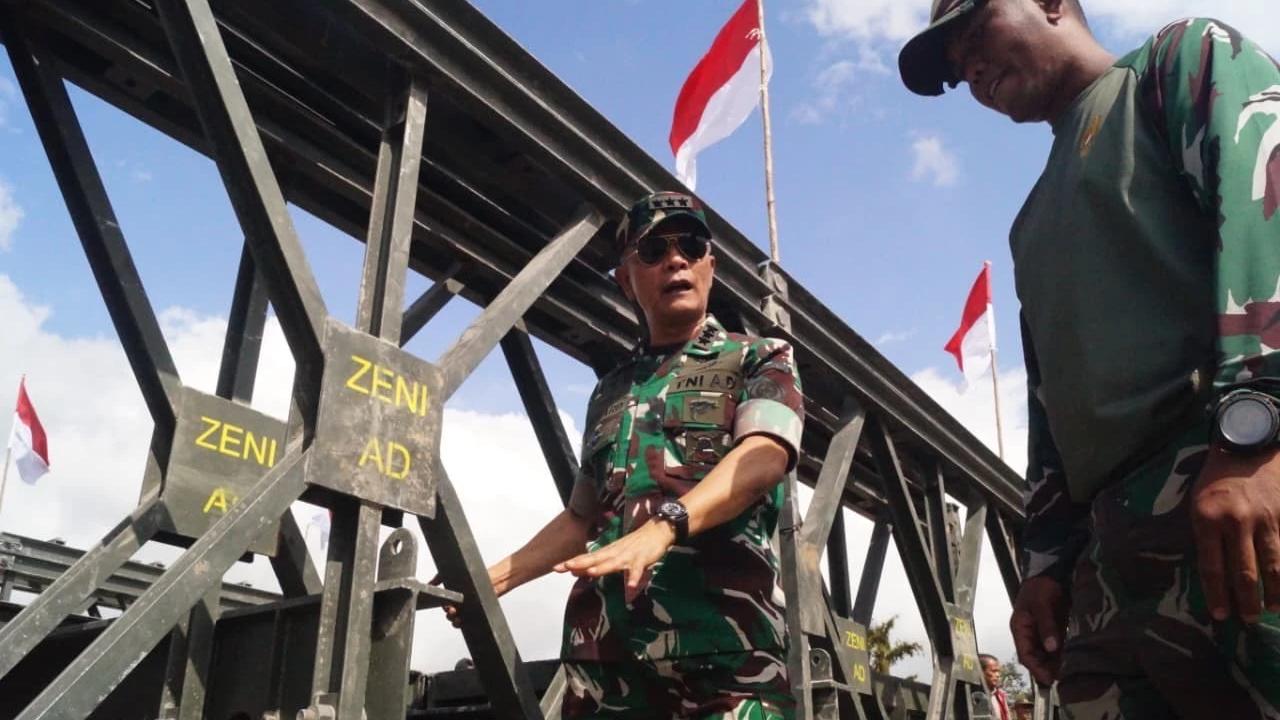 Wakasatgas PRR Letjen TNI Richard Tampubolon meninjau penanganan bencana banjir serta pemulihan infrastruktur tiga kabupaten di Sumatera Utara