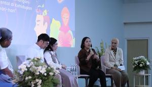 Seminar “It’s Okay Not to Be Okay” bahas tentang pentingnya mencari bantuan profesional bila alami masalah kesehatan mental di Al Izza Preschool, Karawang, Jawa Barat, pada Sabtu, 13 Desember 2025.