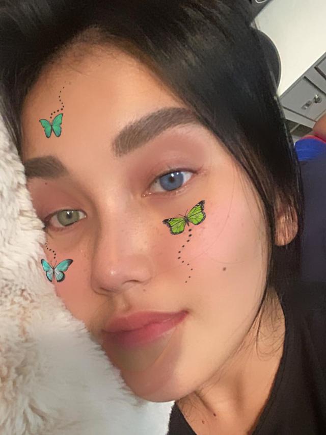 6 Potret Ayu Ting Ting Dengan Mata Biru Disebut Mirip Wanita Turki Hot Liputan6 Com