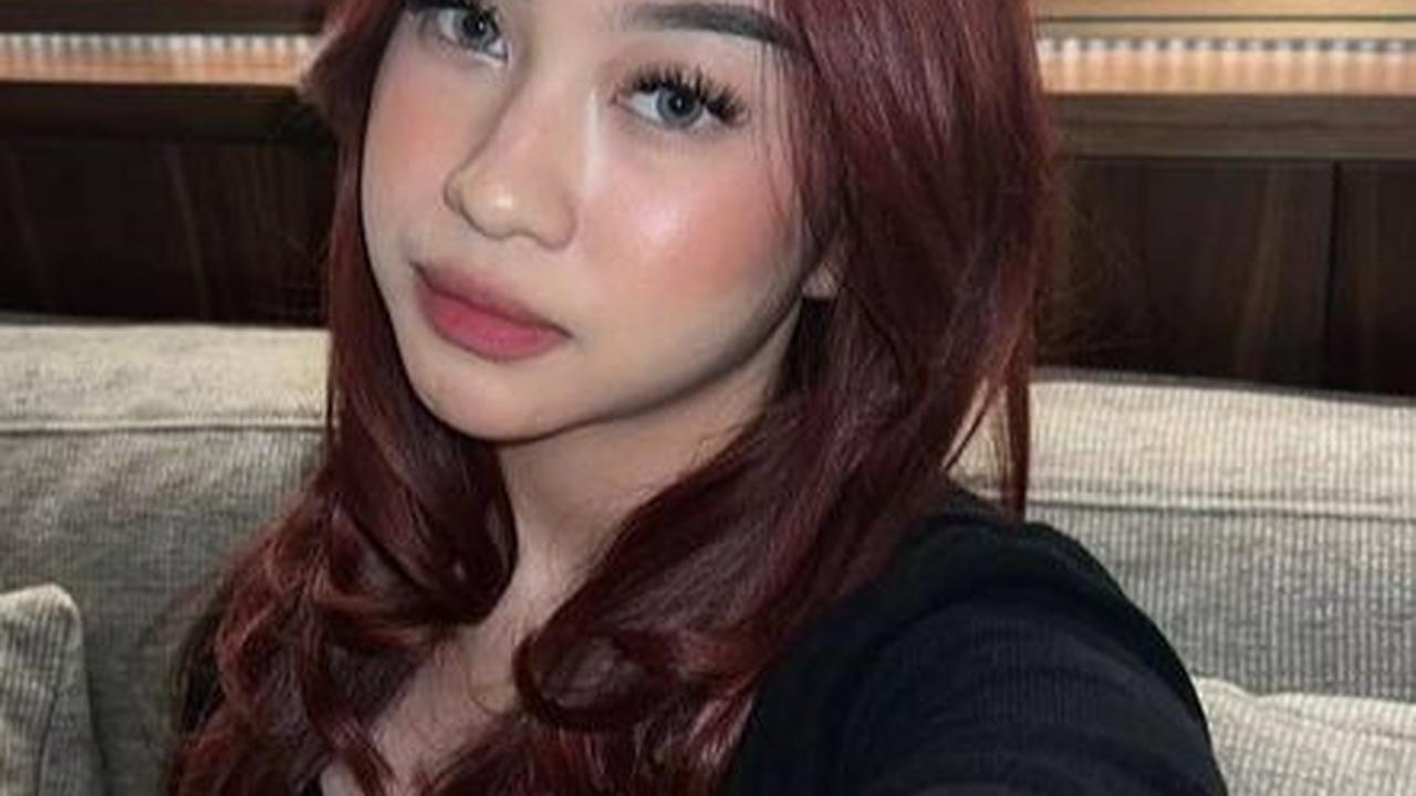 Ratna punya suara emas