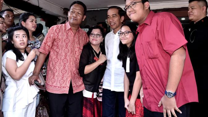 Jelang Debat, Jokowi Ajak Keluarga ke Restoran 212 