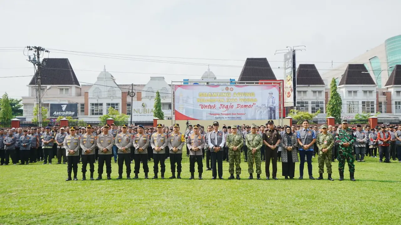 Kapolri Jenderal Listyo Sigit Prabowo menghadiri Apel Srawung Agung bersama Sultan HB X