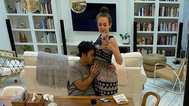 Melahirkan Anak Pertama, Ini 6 Potret Perjalanan Kehamilan Rianti Cartwright