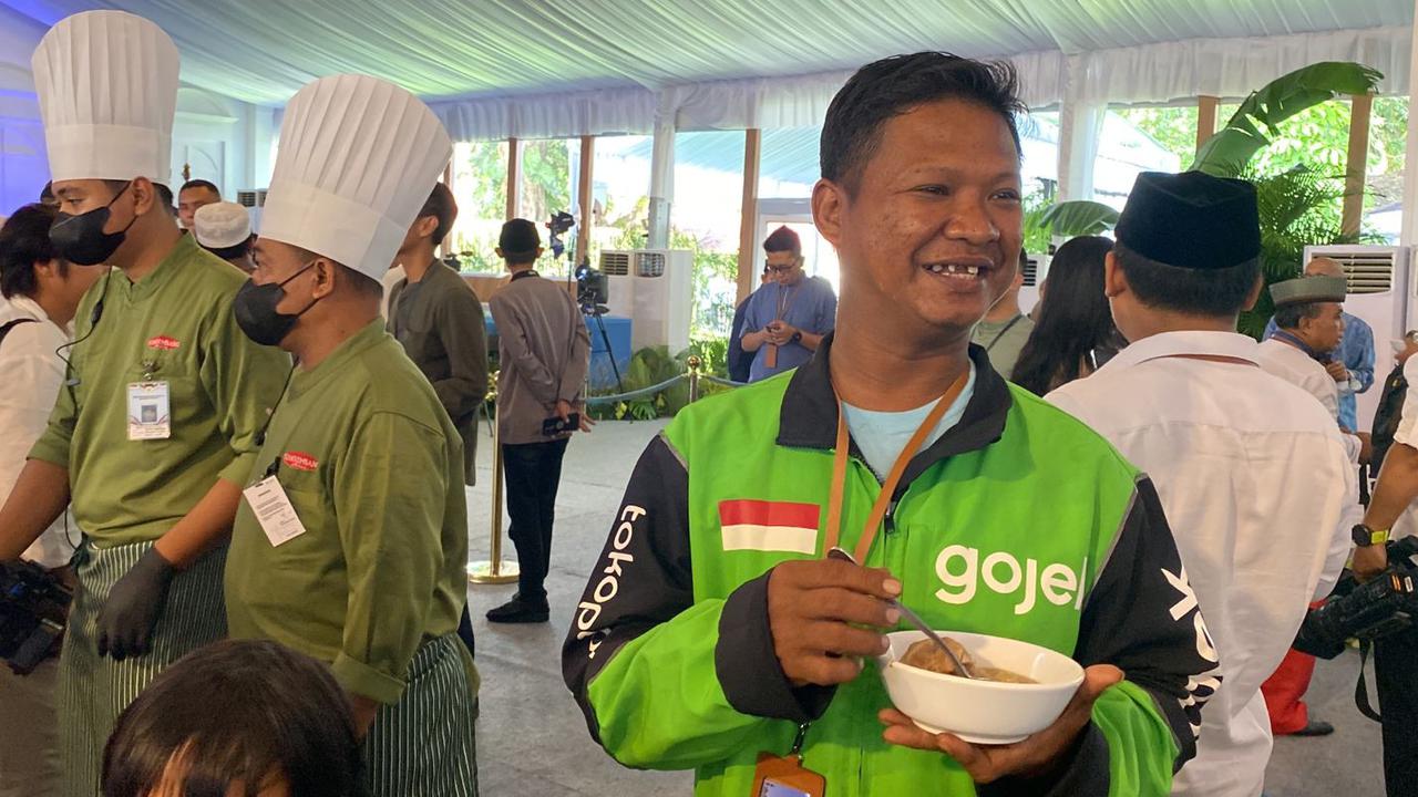Cerita Ojol Ikut Open House Prabowo: Di Istana Nggak Lepas Jaket, di Mal Suruh Lepas