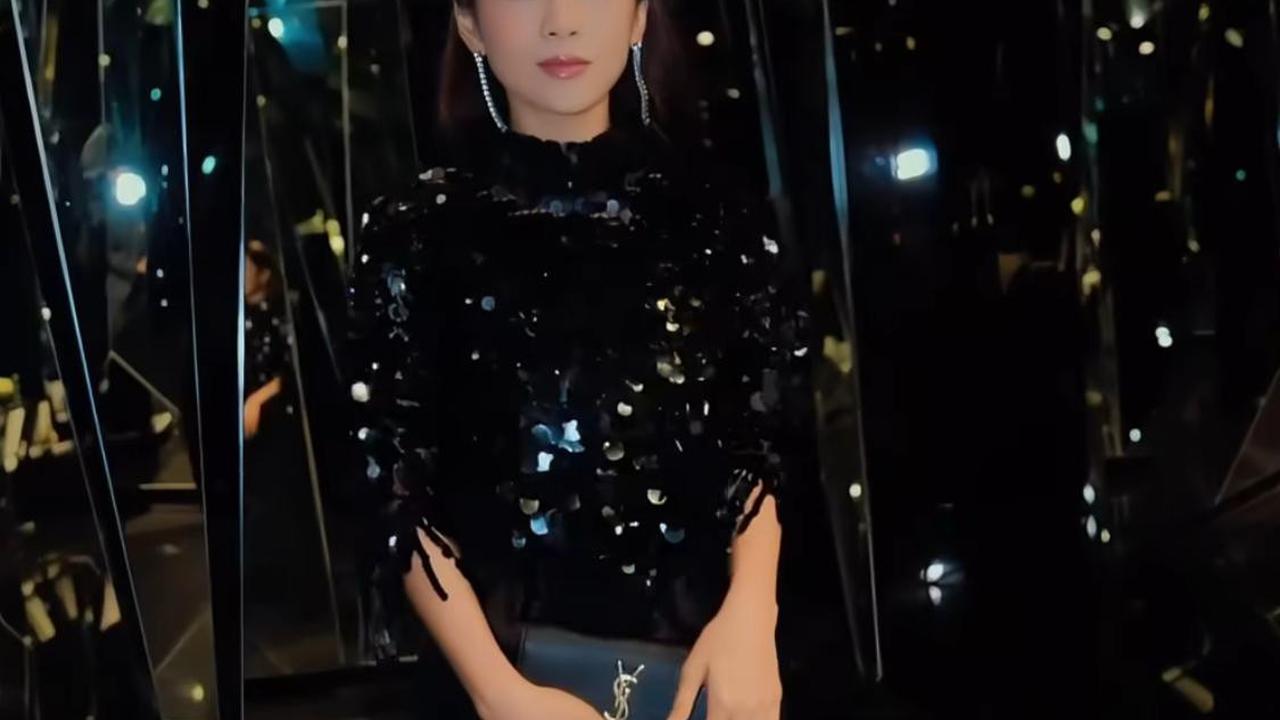 Dinda Kirana Tampil Glamor dengan Gaun Blink-Blink, Auranya Mewah