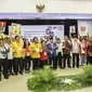 Sebanyak 14 perwakilan partai politik foto bersama usai pengambilan nomor urut peserta pemilu 2019 di kantor KPU, Jakarta, Minggu (18/2). (Liputan6.com/Faizal Fanani)