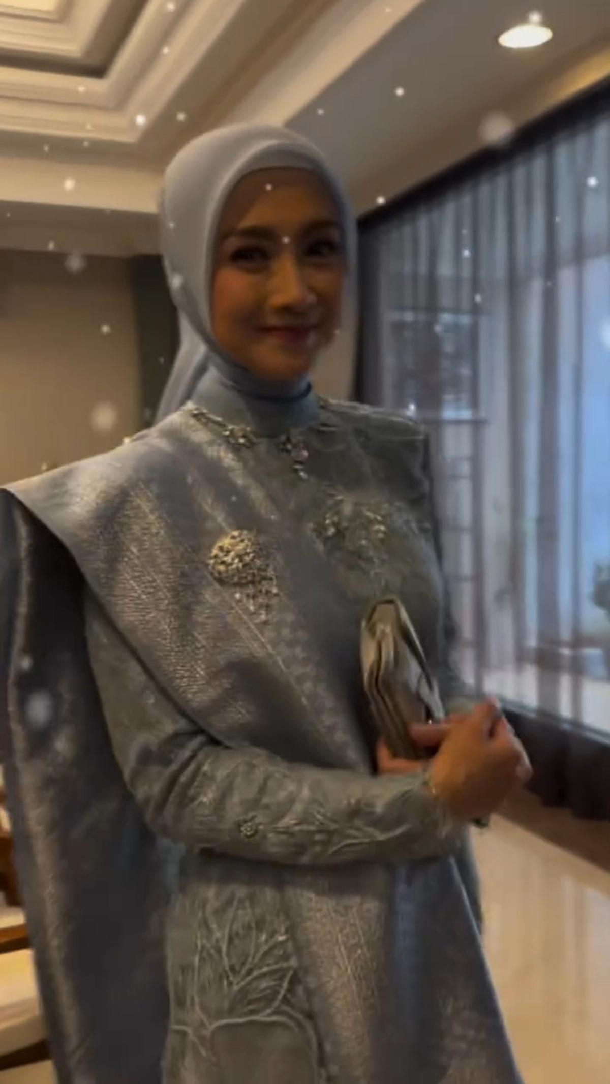 Penampilan Desy Ratnasari di Resepsi Pernikahan Putri Zulhas Jadi Sorotan, Disebut Awet Muda