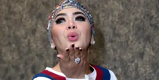 Banyak selebriti Tanah Air yang dibesarkan oleh stasiun televisi swasta nasional SCTV. Kebanggan turut dirasakan oleh beberapa penyanyi dan selebriti bisa ikut terlibat dalam memeriahkan HUT SCTV ke-26. (Nurwahyunan/Bintang.com)