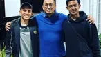 Andre Rosiade baru-baru ini unggah foto kebersamaannya dengan Egy dan Arhan. Kedua pemain tersebut dipanggil oleh Timnas Indonesia.  Andre memang menyukai dunia sepak bola sehingga membuat dekat dengan para pemain Timnas. (Liputan6.com/IG/andre_rosiade)