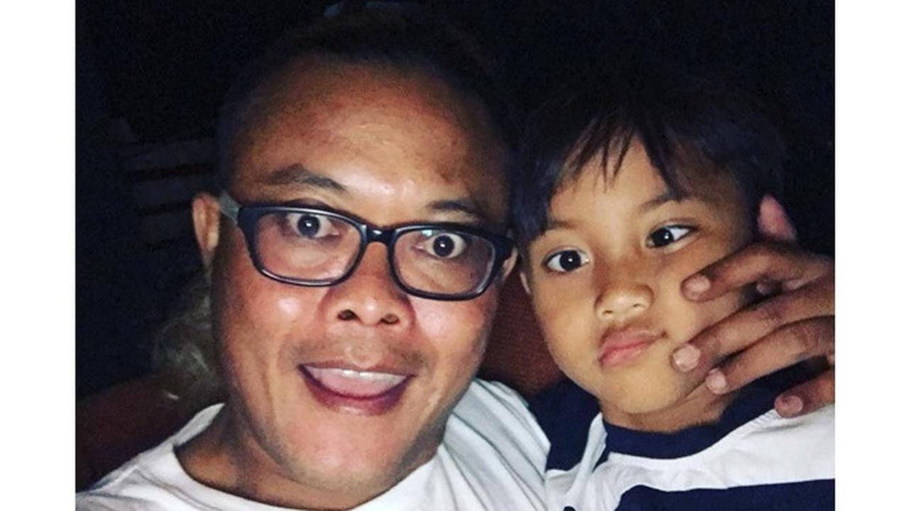 6 Momen Kebersamaan Sule Bareng Anak Bungsunya, Belikan Mainan Seharga Rp 23,7 Juta