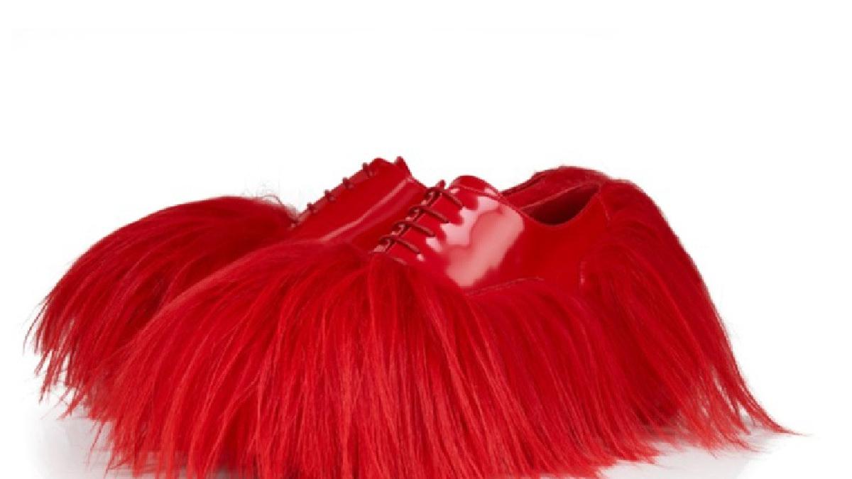 Koleksi Debut Jaden Smith untuk Louboutin, Sepatu Merah Berbulu Seharga Rp33,5 Juta Diolok-olok