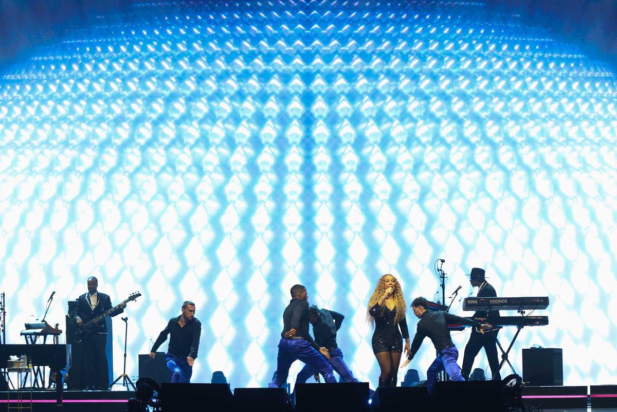 FOTO: Mariah Carey Guncang Sentul,  Suara Emas dan Nostalgia di “The Celebration of Mimi”
