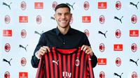 AC Milan menebus Theo Hernandez dari Real Madrid dengan banderol yang mencapai 20 juta euro (Rp 316 miliar), Minggu (7/7/2019). (dok. AC Milan)