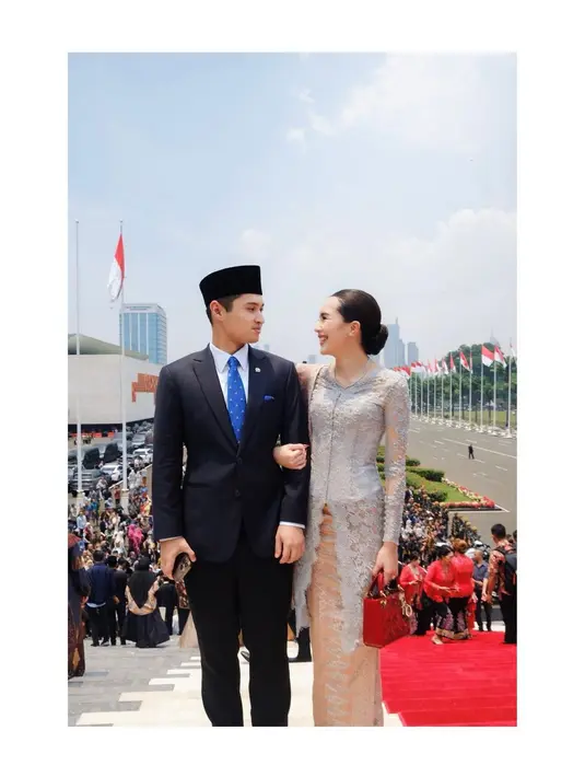 Beby Tsabina jinjing tas Lady Dior merah seharga Rp110jutaan yang bikin tampilannya terlihat mahal [@bebytsabina]