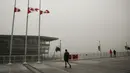 Cakrawala kota diselimuti kabut asap tebal di Vancouver, British Columbia, Kanada, 13 September 2020. Kabut asap kebakaran hutan AS yang terus tertiup ke Vancouver menyebabkan kota tersebut masuk dalam lima kota dengan kualitas udara terburuk di dunia. (Xinhua/Liang Sen)