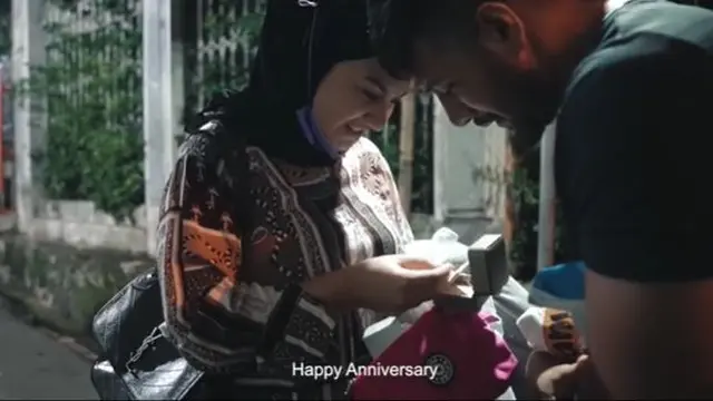 7 Momen Ultah Pernikahan Irish Bella dan Ammar Zoni, Undang Pedagang Bakso