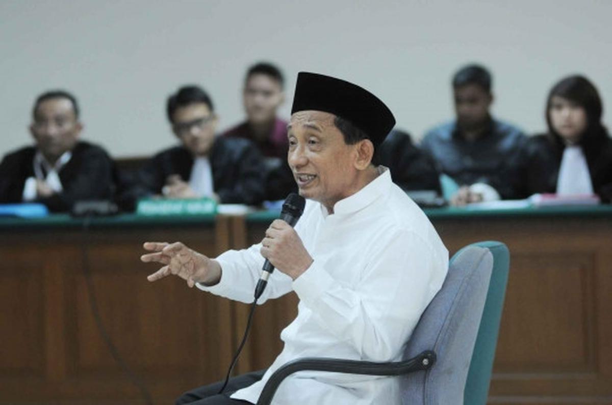 Ekspresi Fuad Amin dicecar JPU terkait suap gas Bangkalan