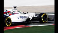 Pebalap Williams, Felipe Massa berada di posisi ketiga dengan waktu 1 menit 23,644 detik pada sesi sore hari keempat tes pramusim F1 2016 di Sirkuit Catalunya, Barcelona, Spanyol, Jumat (4/3/2016). (Bola.com/Twitter/WilliamsRacing)