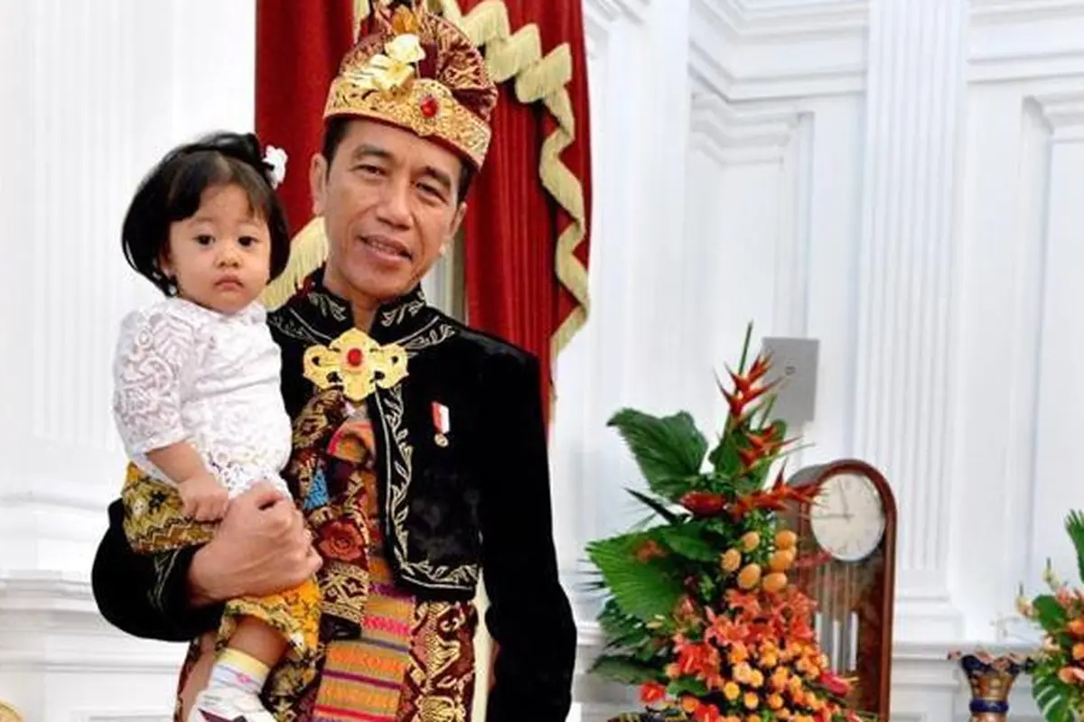 Jokowi Bersama Cucu-cucunya saat Peringatan HUT ke-74 RI