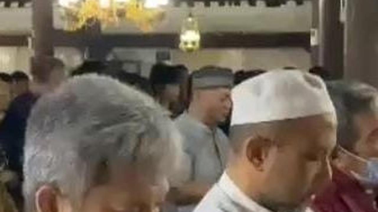 Sambut Puasa Ramadan, Ini Momen Khusyuk Salat Tarawih Pertama di Masjid Gedhe Kauman Yogyakarta