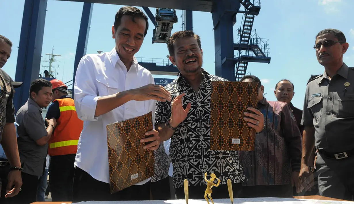 MoU atau nota kesepahaman itu diantaranya berisikan tentang pemasaran hasil-hasil pertanian Provinsi Sulsel di DKI Jakarta, Minggu (11/5/14). (Liputan6.com/Herman Zakharia)