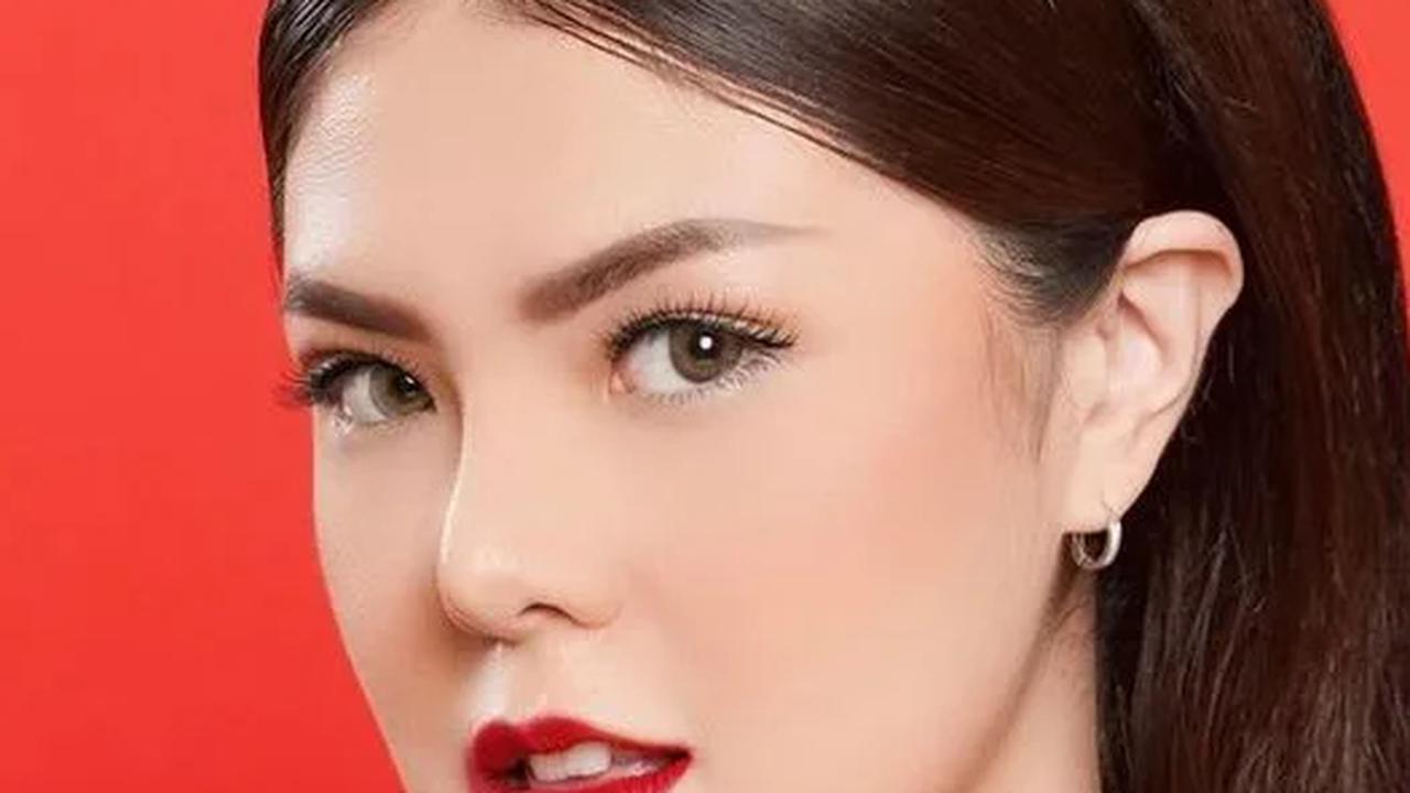 Terlihat Sangat Cantik Dengan Dandanan Seperti Boneka Barbie, Ini Sederet Potret Tina Toon Merayakan Ulang Tahunnya yang ke-30